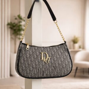 Dior Moon Shape